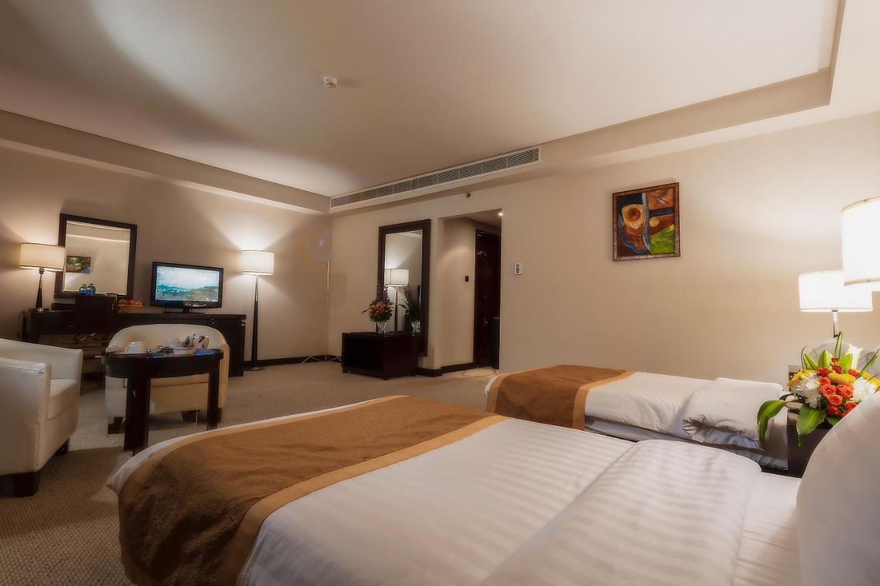 Monroe Hotel & Suites Манама Екстериор снимка