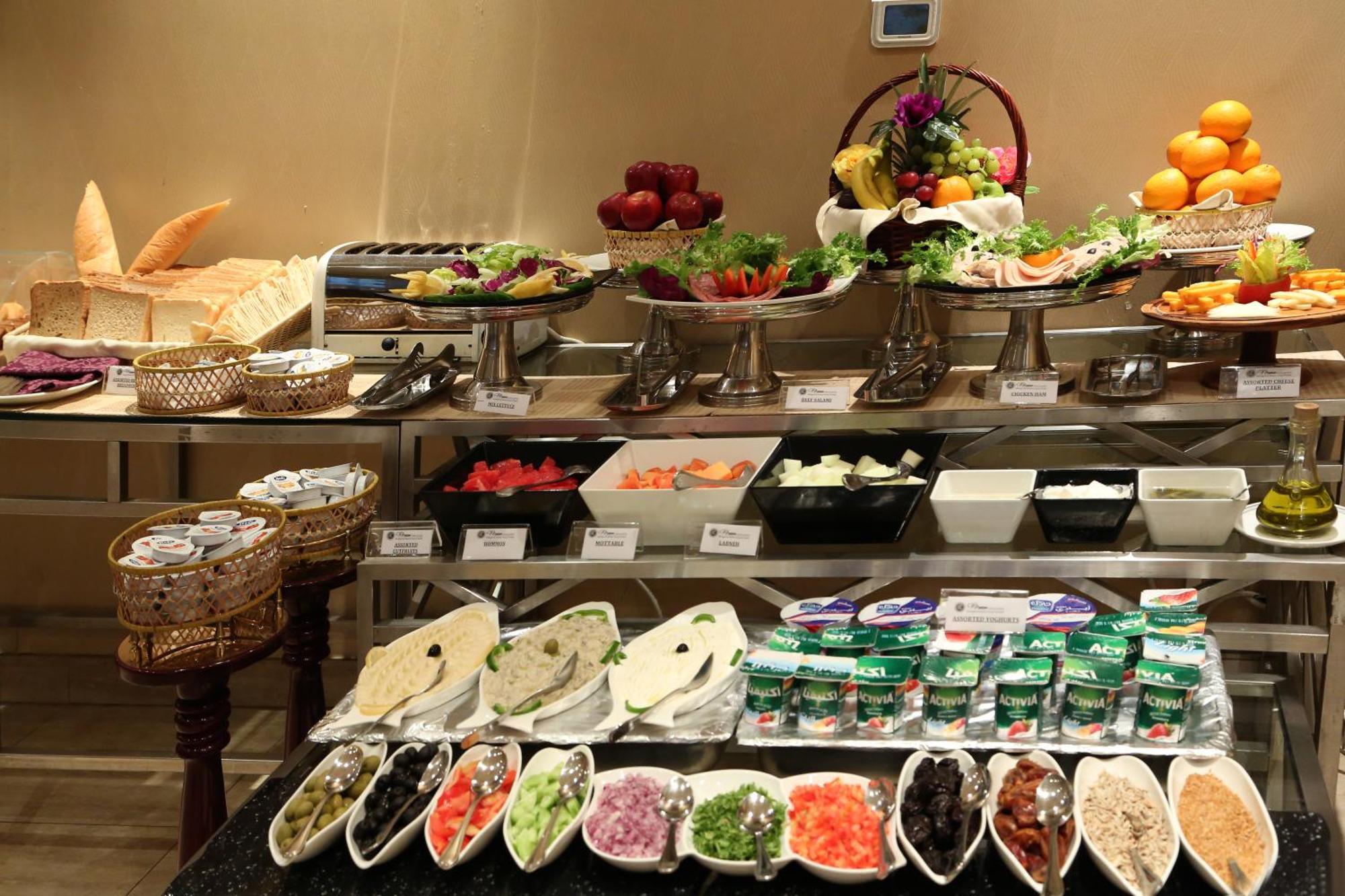 Monroe Hotel & Suites Манама Екстериор снимка