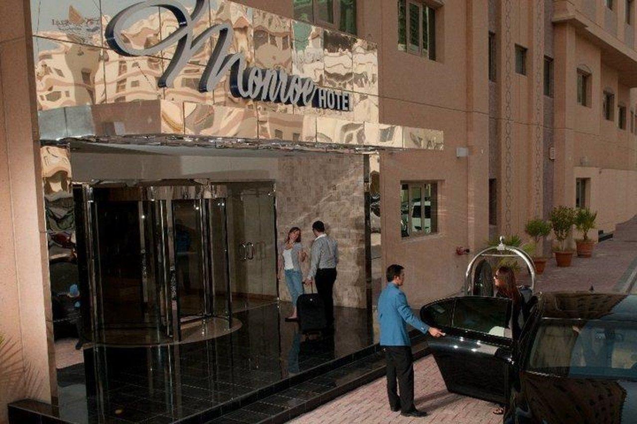 Monroe Hotel & Suites Манама Екстериор снимка